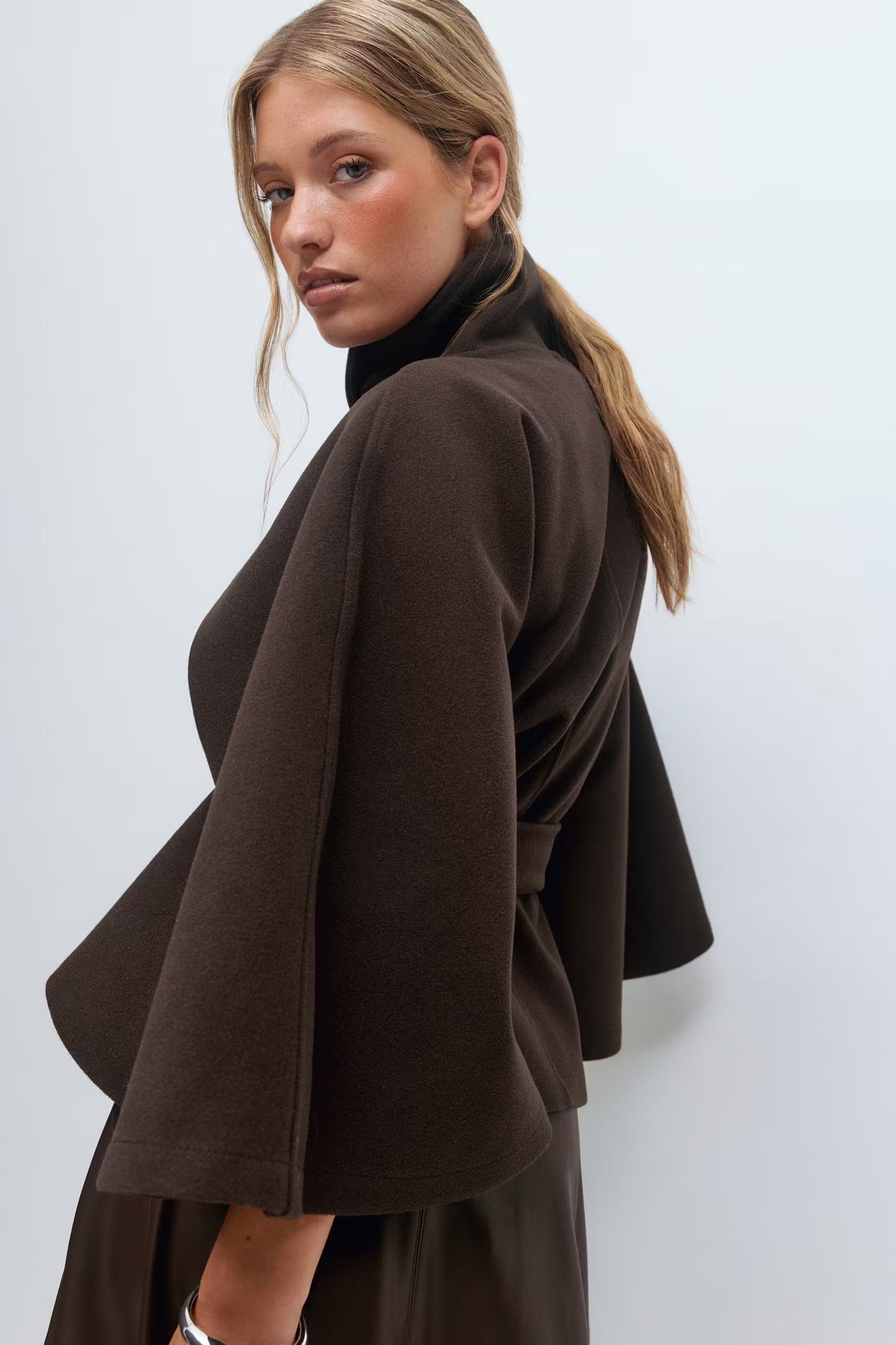 Aurora™ | Elegante Wolmix Cape met Ceintuur