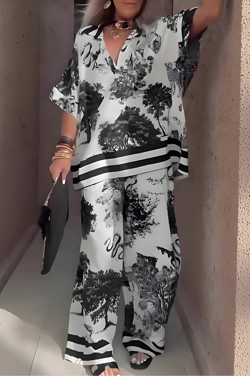 Mila™ | Bedrukte V-hals top met lange broek