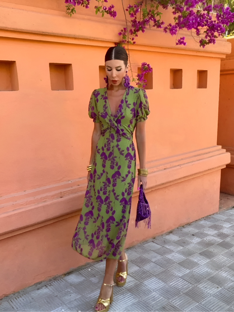 Laura™ | Wikkeljurk met V-hals