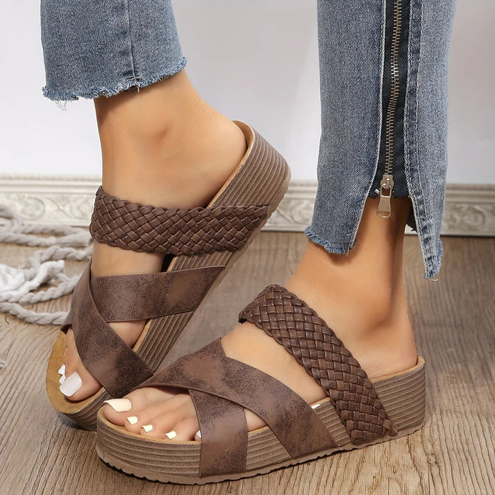 Isis™ | Comfortabele Sleehak Sandalen