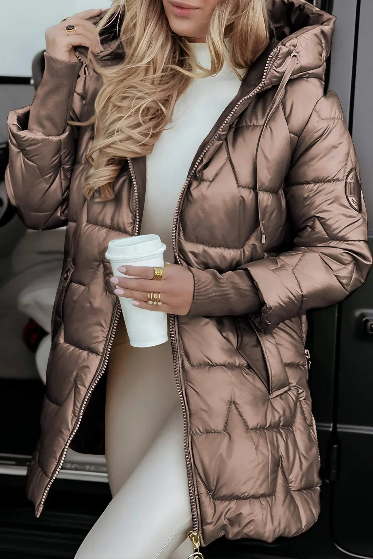 Astrid™  | Elegante winterjas met capuchon en voering