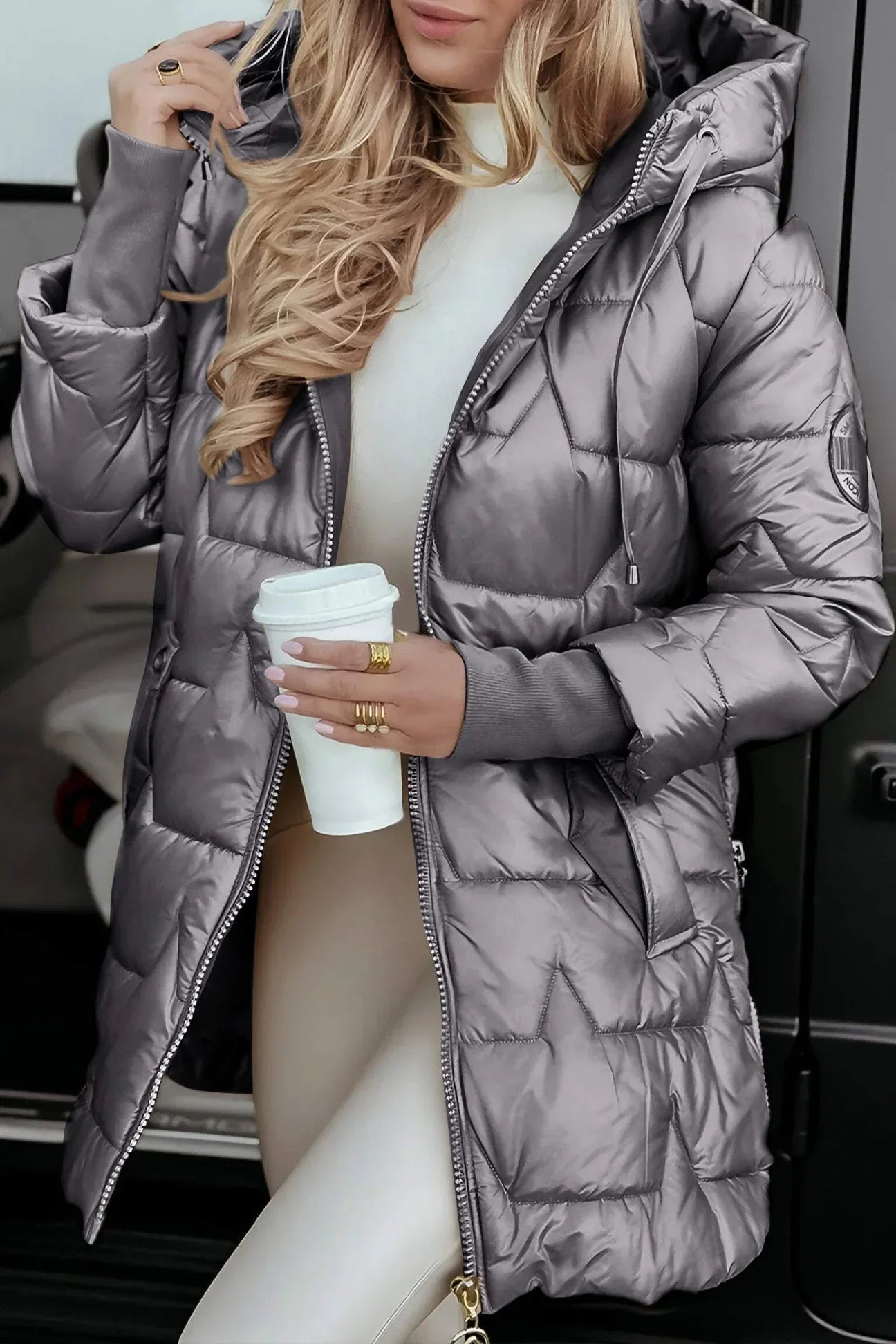 Astrid™  | Elegante winterjas met capuchon en voering